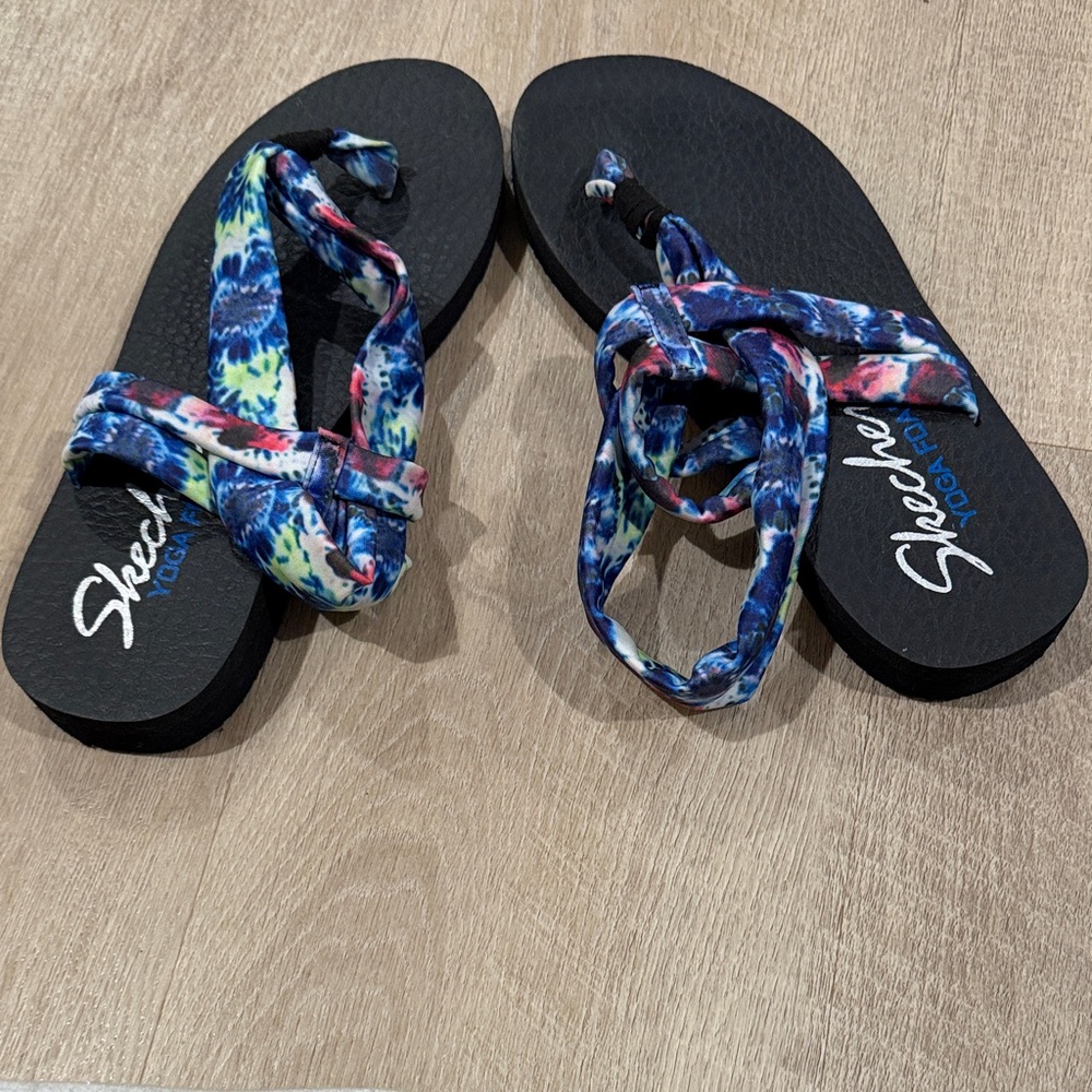 Skechers Black Sandals with Vibrant Multicolor Straps - Picture 3 of 5